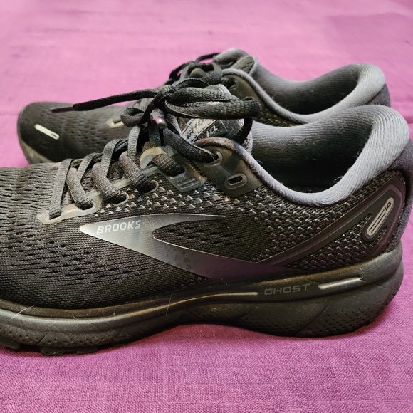 Brooks Ghost 14 women's  - black - size 7M - Picture 1 of 4